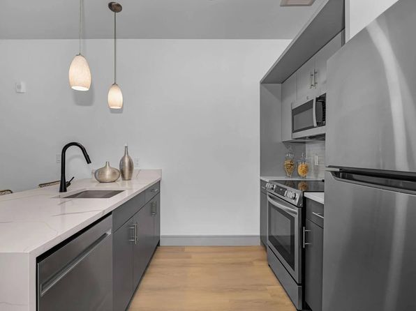 1435 10th St APT 403