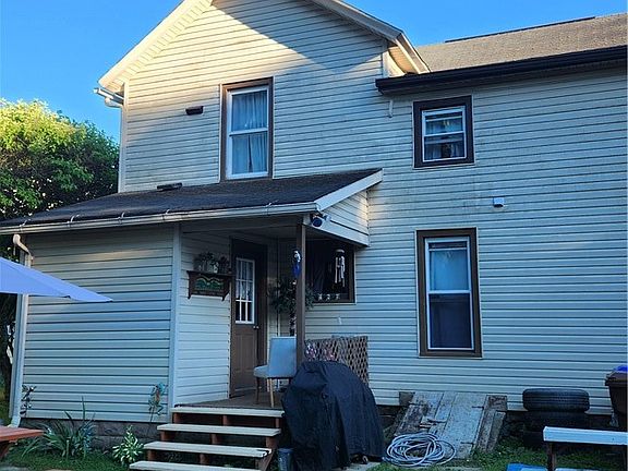 4th image of 224 Clinton St