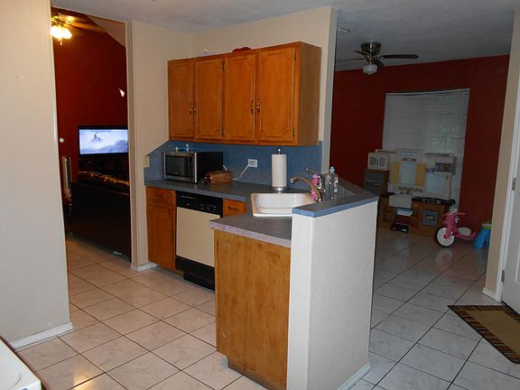 5th image of 2408 Briarwood Dr
