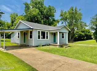 206 School Dr, Hornbeak, TN 38232
