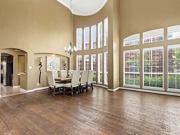5th image of 1611 Boxwood Ln