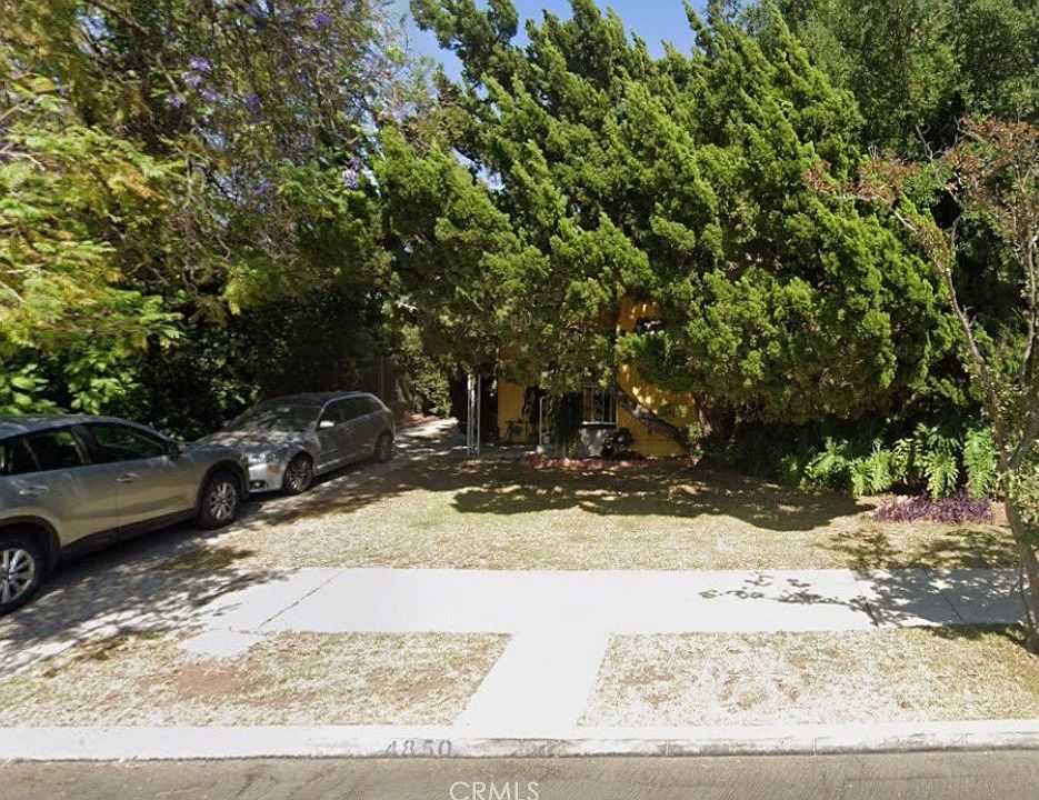 2nd image of 4850 N Maywood Ave
