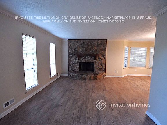 3rd image of 113 Carrollwood Dr