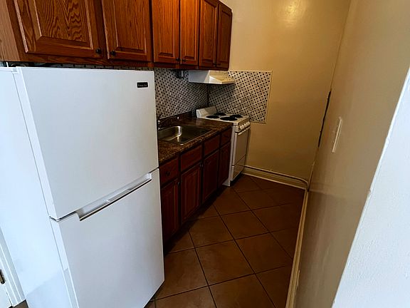 Apt #306 - Kitchenette