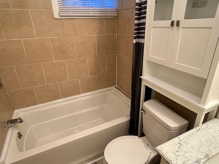 3538 Franklin Ave — Photo 36