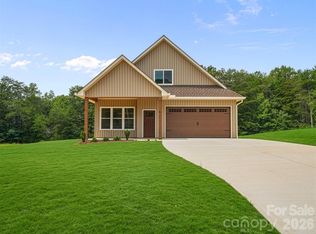 708 Meadowood St, Hudson, NC 28638