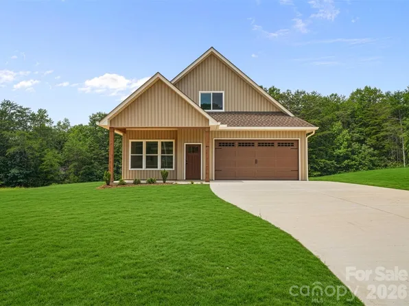 708 Meadowood St, Hudson, NC 28638