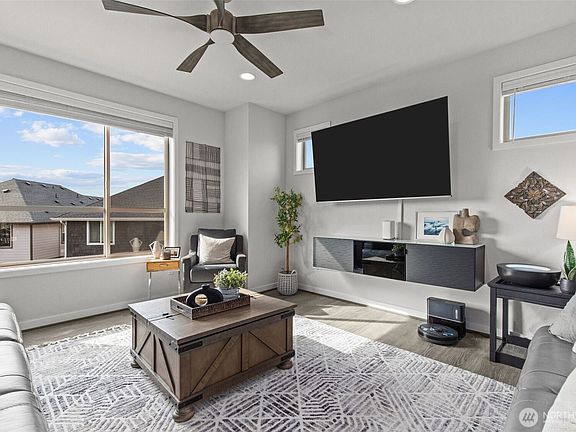 2nd image of 1344 6th Avenue NE #16.5