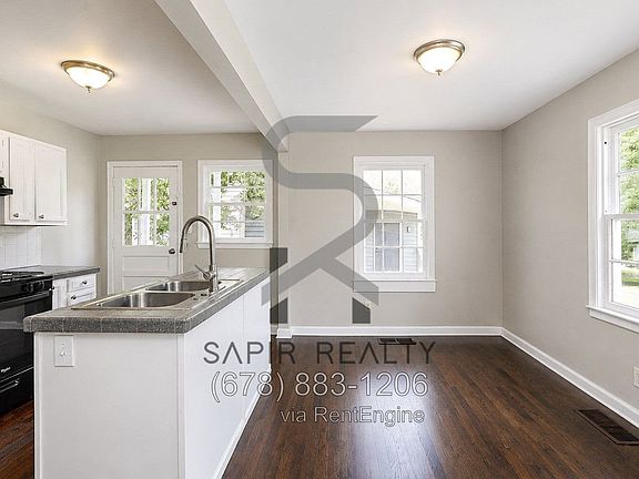 4th image of 3469 Glen Rd