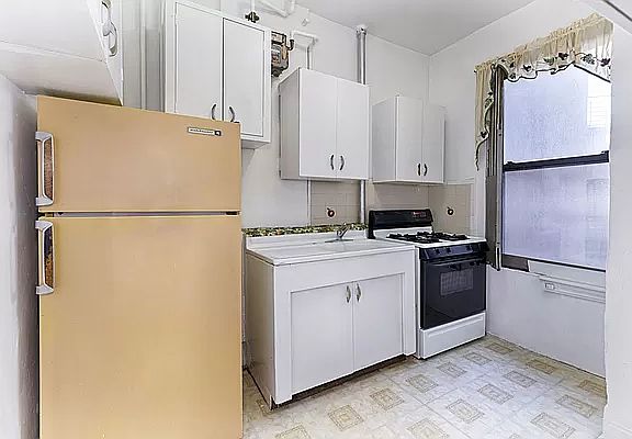 2nd image of 137 W 142nd St APT 2A