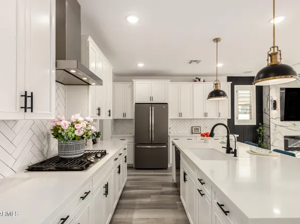 1501 E RAKESTRAW Lane, Gilbert, AZ 85298