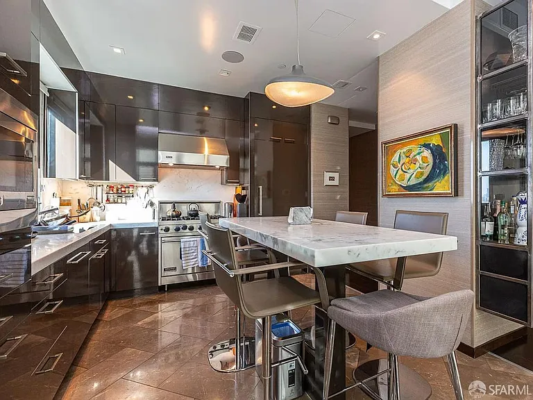 219 Brannan St #18K — Photo 6