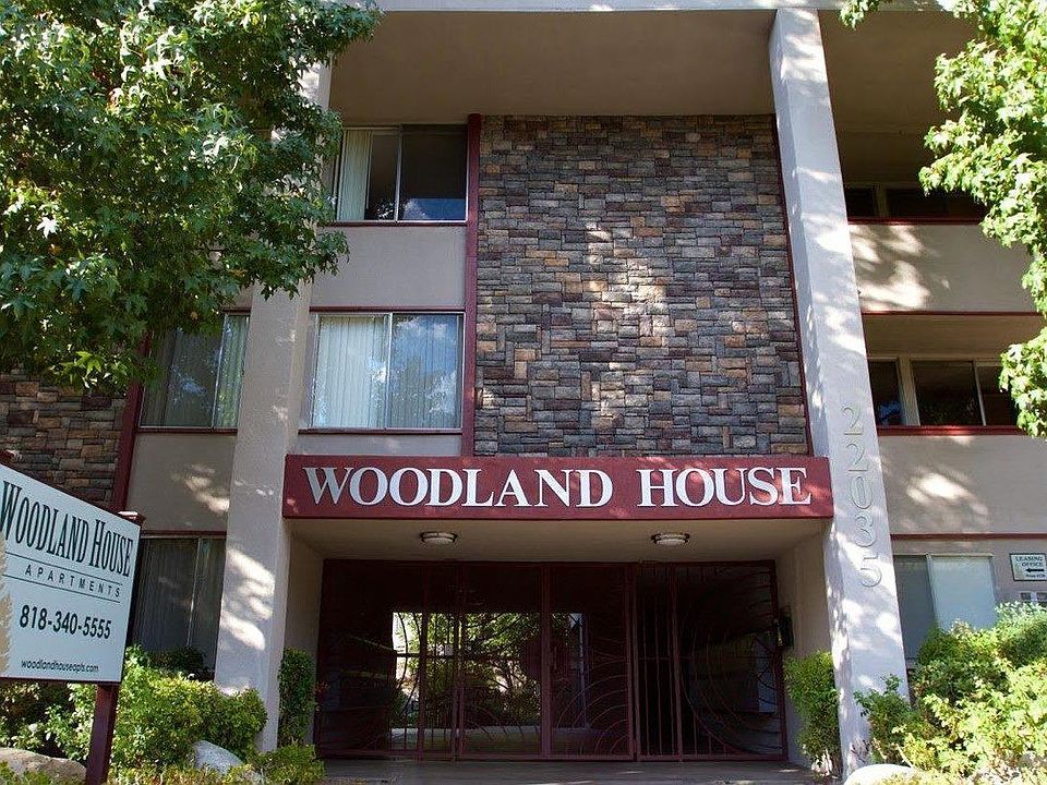 1st image of 22035 Burbank Blvd