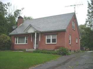 16 Balance Rock Rd, Lanesboro, MA 01237