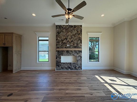 3rd image of 13589 Pipers Sq