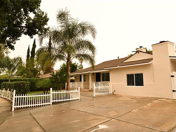 2nd image of 15833 Sunburst St