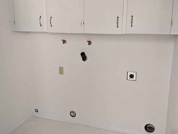 5th image of 463 Hansen Ave APT 2