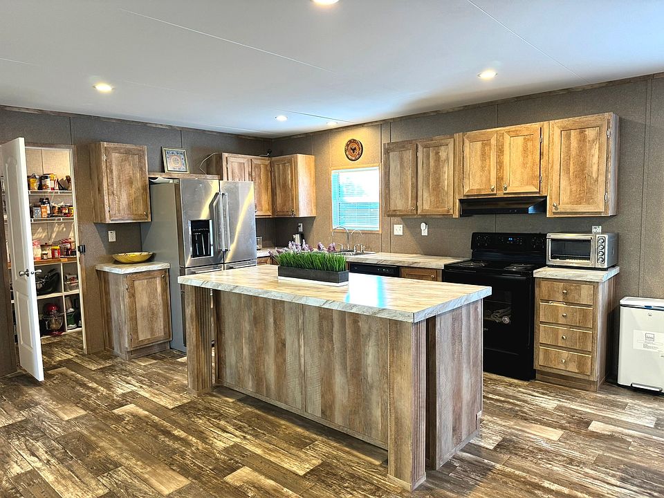 1st image of 312 Candlewood Cir