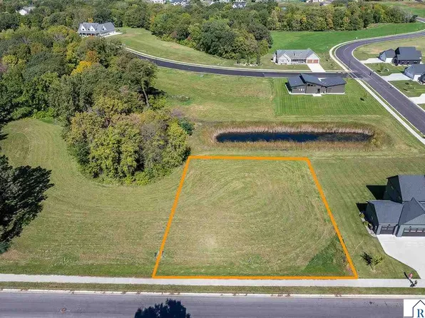 1678 Countryside Dr, North Mankato, MN 56003