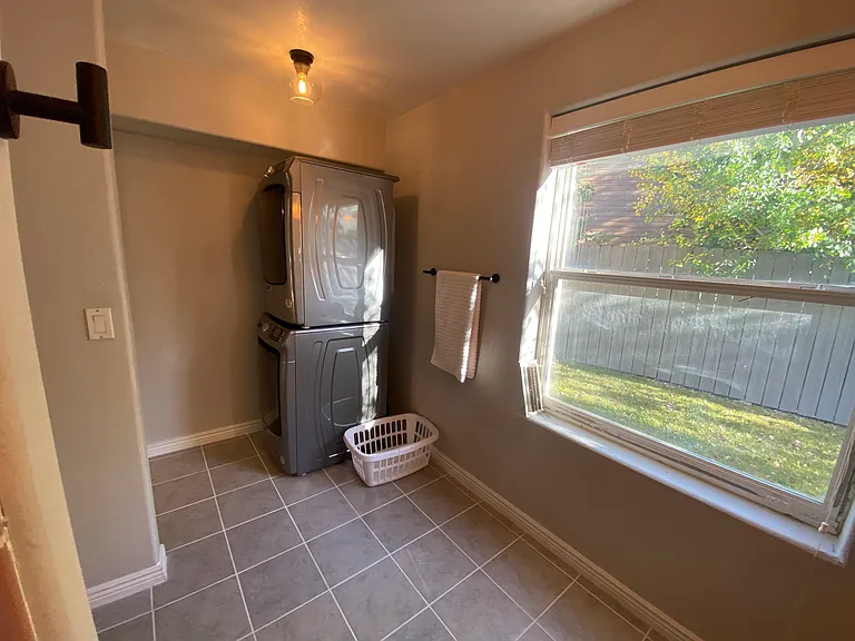40195 Lindsay Dr — Photo 11