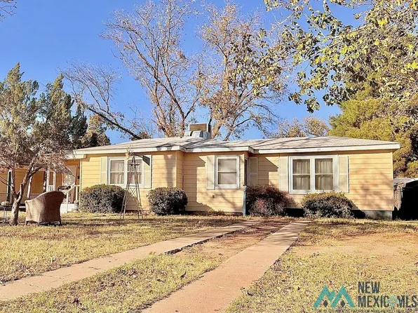 208 Vine St, Carlsbad, NM 88220