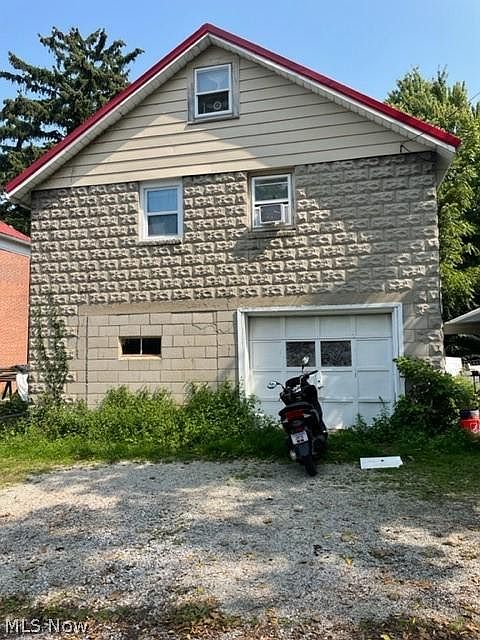 1st image of 811 Park St