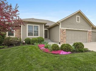 5038 Woodstock Ct, Shawnee, KS 66218