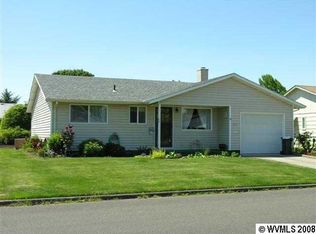 233 E Clackamas Cir, Woodburn, OR