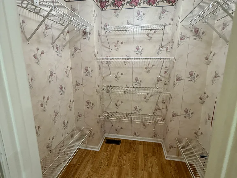 155 Liberty Dr — Photo 27