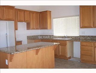 3rd image of 2024 Canyon Point Dr
