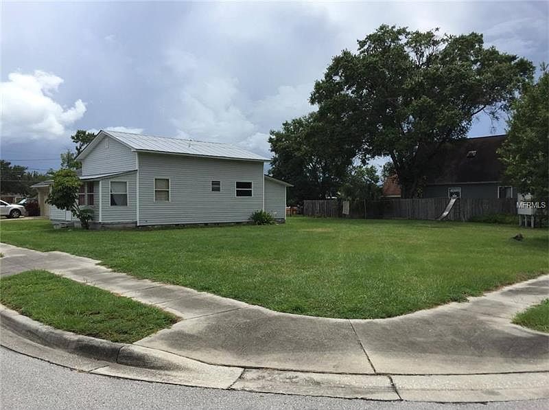 2nd image of 108 Viola St