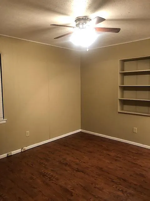 4 bed, 1.5 bath, 1659 sqft, $1,200 — Photo 4