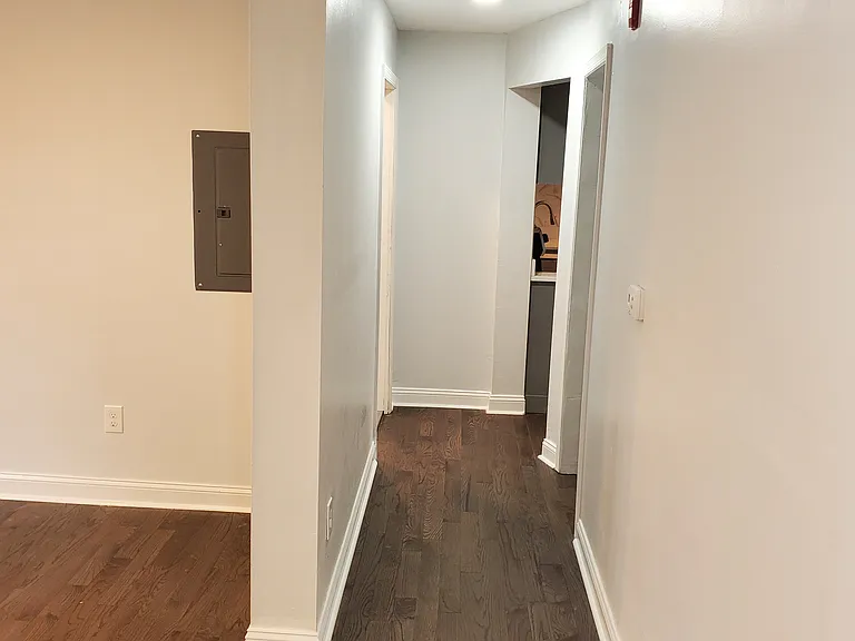 602 Washington Ln #3 — Photo 3