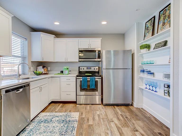 1283 Yuma St #101 — Photo 8