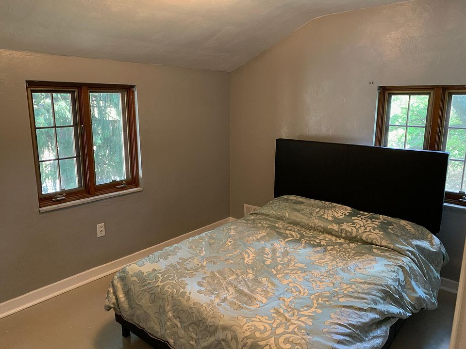 2nd image of 1007 McNeilly Rd