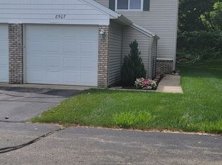 8507 Courtland Dr NE, Rockford, MI 49341