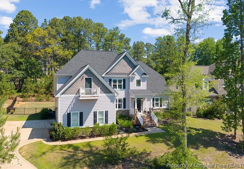1st image of 46 Brookhill Ct