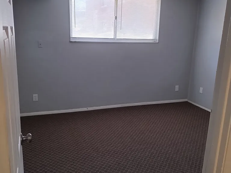 6105 Ridgeacres Dr #B — Photo 18