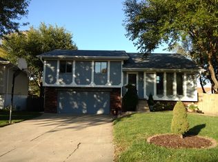 13121 Boyd Cir, Omaha, NE 68164