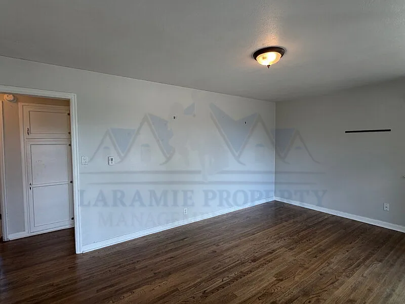 3 bed, 2.0 bath, 1452 sqft, $1,899 — Photo 3