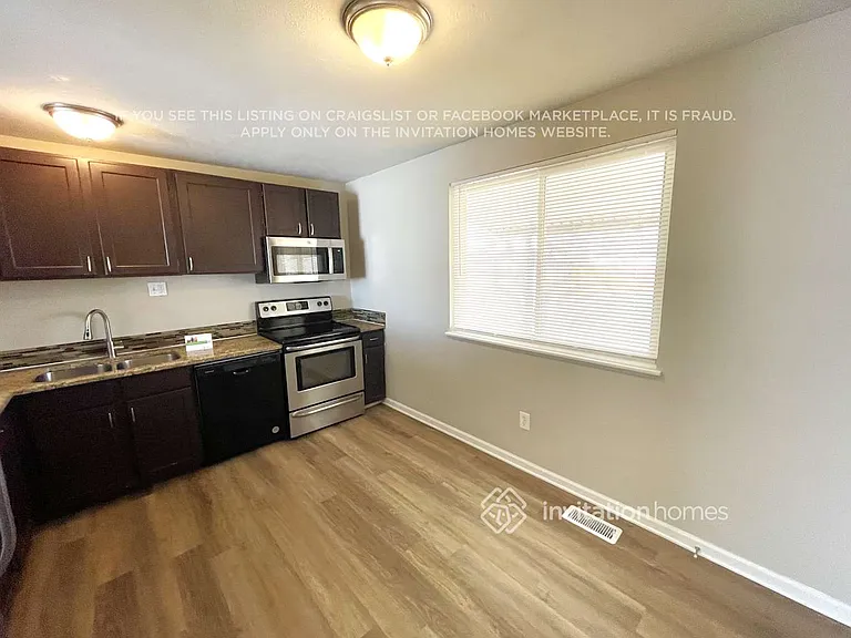 3361 S Winston St — Photo 7
