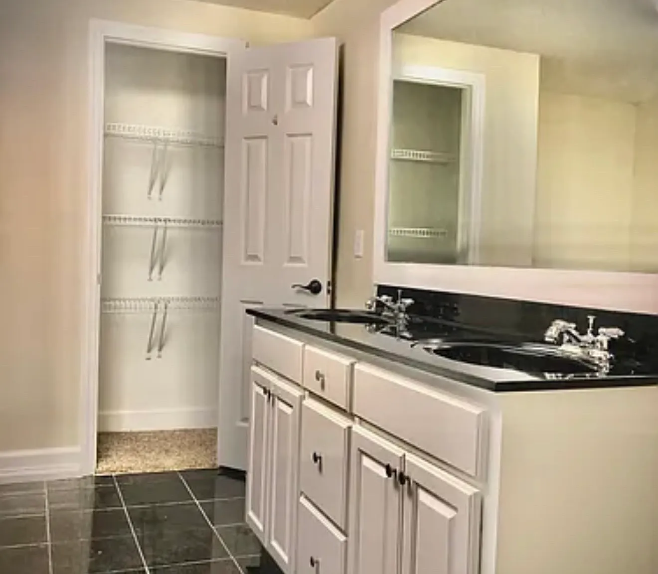 Studio, 500 sqft, $1,100 — Photo 4