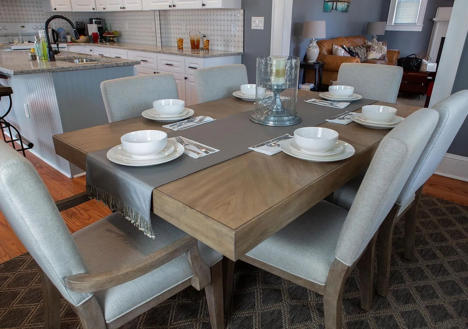 Furnished And Completely Renovated 3 Bed/2 Bath Craftsman Bungalow In Burlington's Historic District — Photo 4