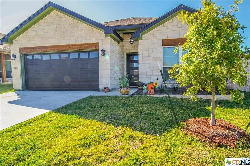 Building Photo - 7917 McCullough Loop