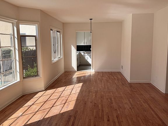 5th image of 8222 De Longpre Ave APT 3