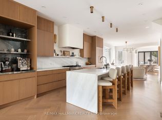 18 Foxley St, Toronto, ON M6J 1R1