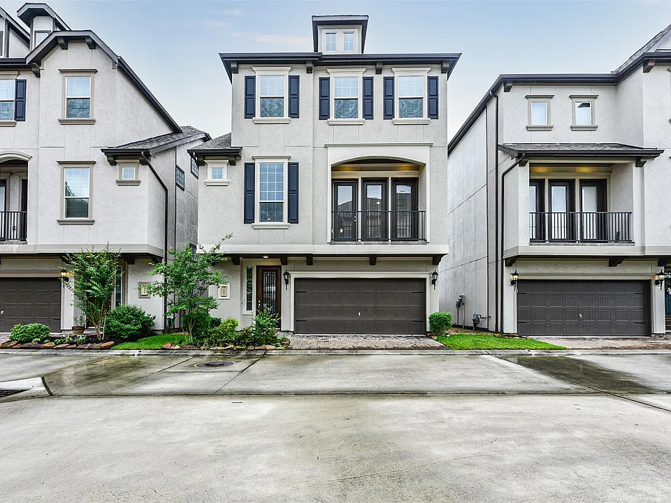 1504 Peyton Oaks Pl