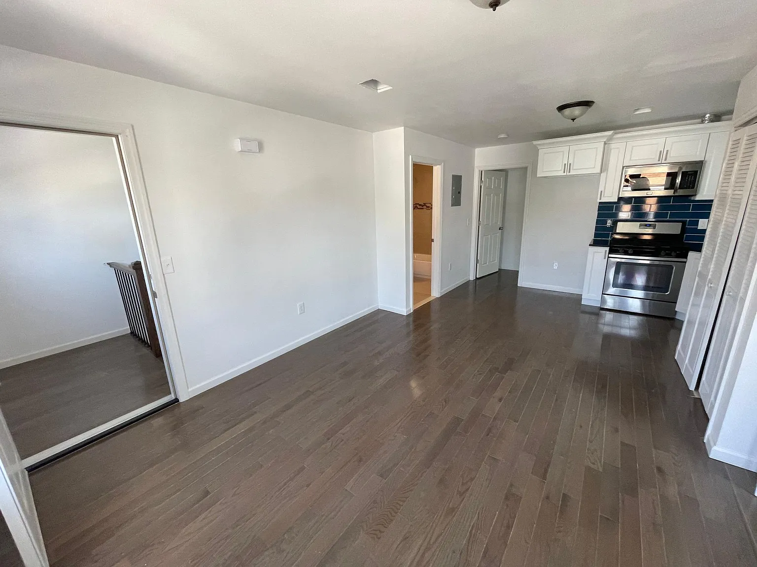 152 Sherman Ave — Photo 3