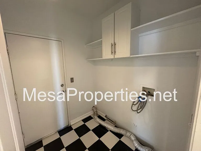 7648 Newberry Ln — Photo 17