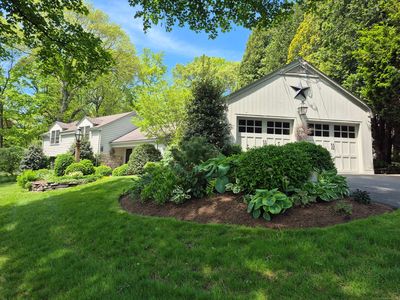 2 Ridgewood Drive, Danbury, CT, 06811